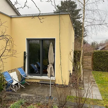 Private Studio With Free Parking