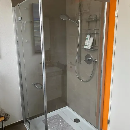 Private Studio With Free Parking *