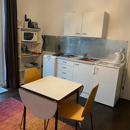 Private Studio With Free Parking Koniz